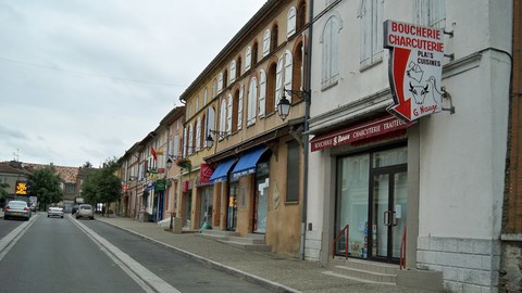 Fronton rue de la république